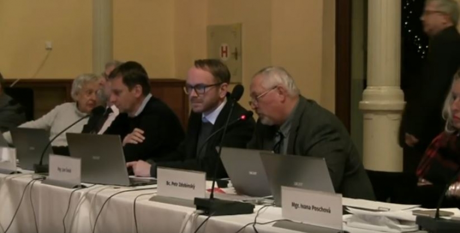 9. zasedání Zastupitelstva města Děčín v roce 2018 - zápis Pirátů Děčín